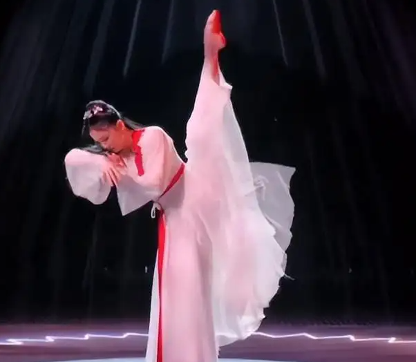 浪姐3力捧郑秀妍和吴谨言，唐诗逸镜头被严重压缩，网友怒吼不公