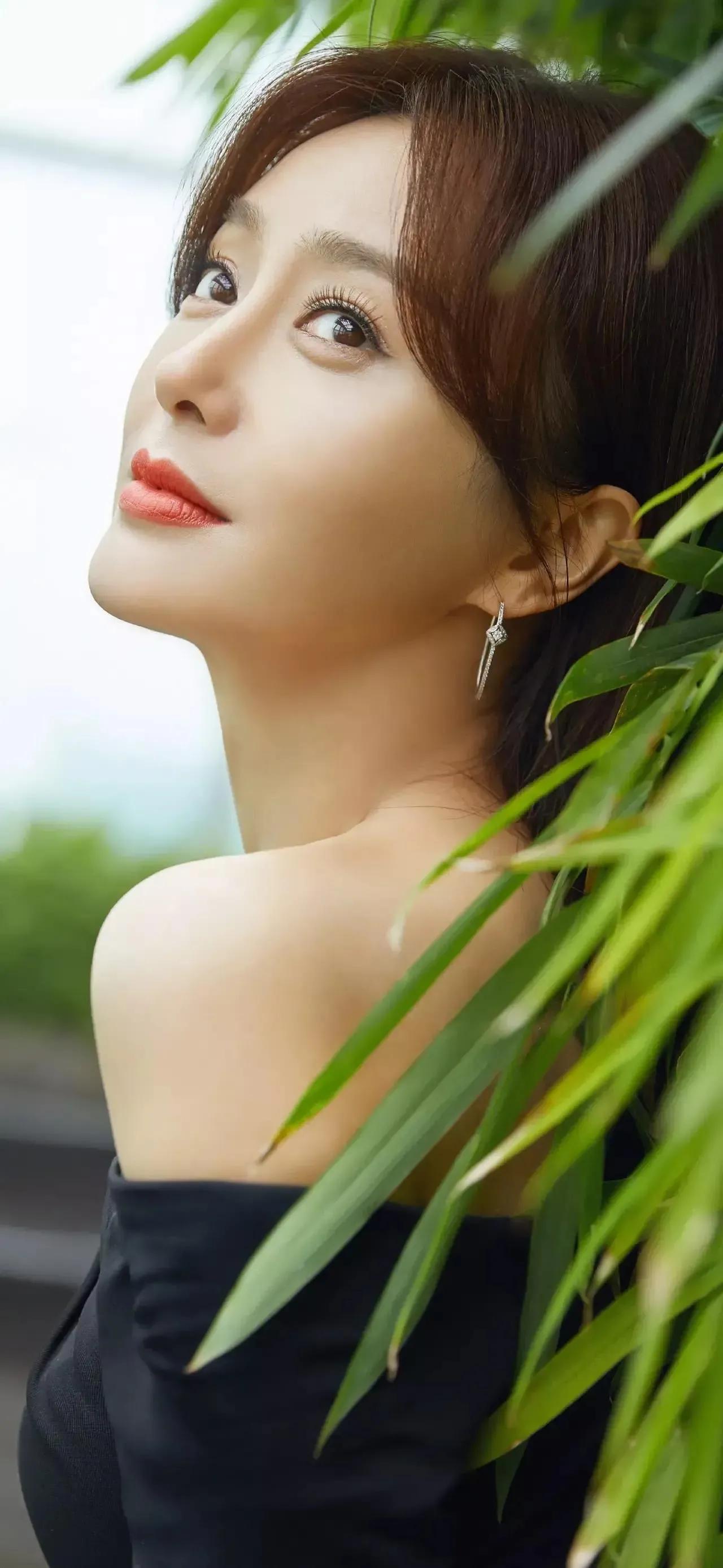 女神秦岚高清大图