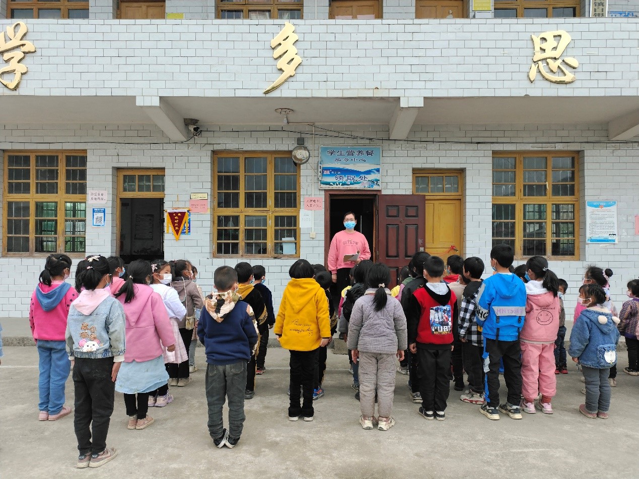 小沙江镇白银小学开展五一假期“珍爱生命 安全第一”主题教育活动