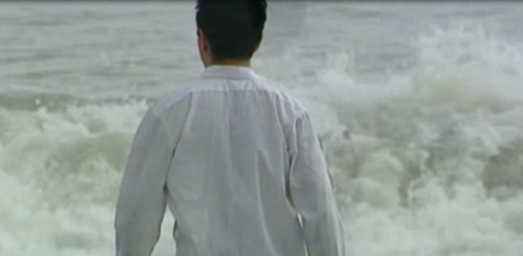 人性与欲望交织的伦理片，丈夫抛弃糟糠之妻，结局让他后悔万分