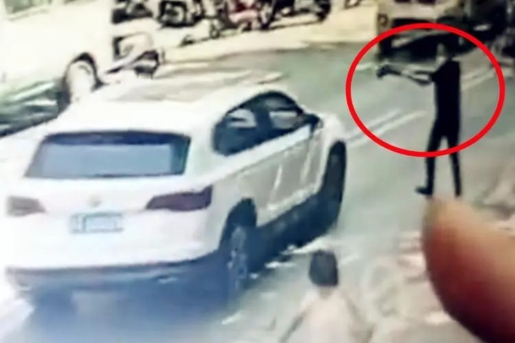 中国为什么要严令禁枪？从全民持枪到全国禁枪，枪支管控的那些事