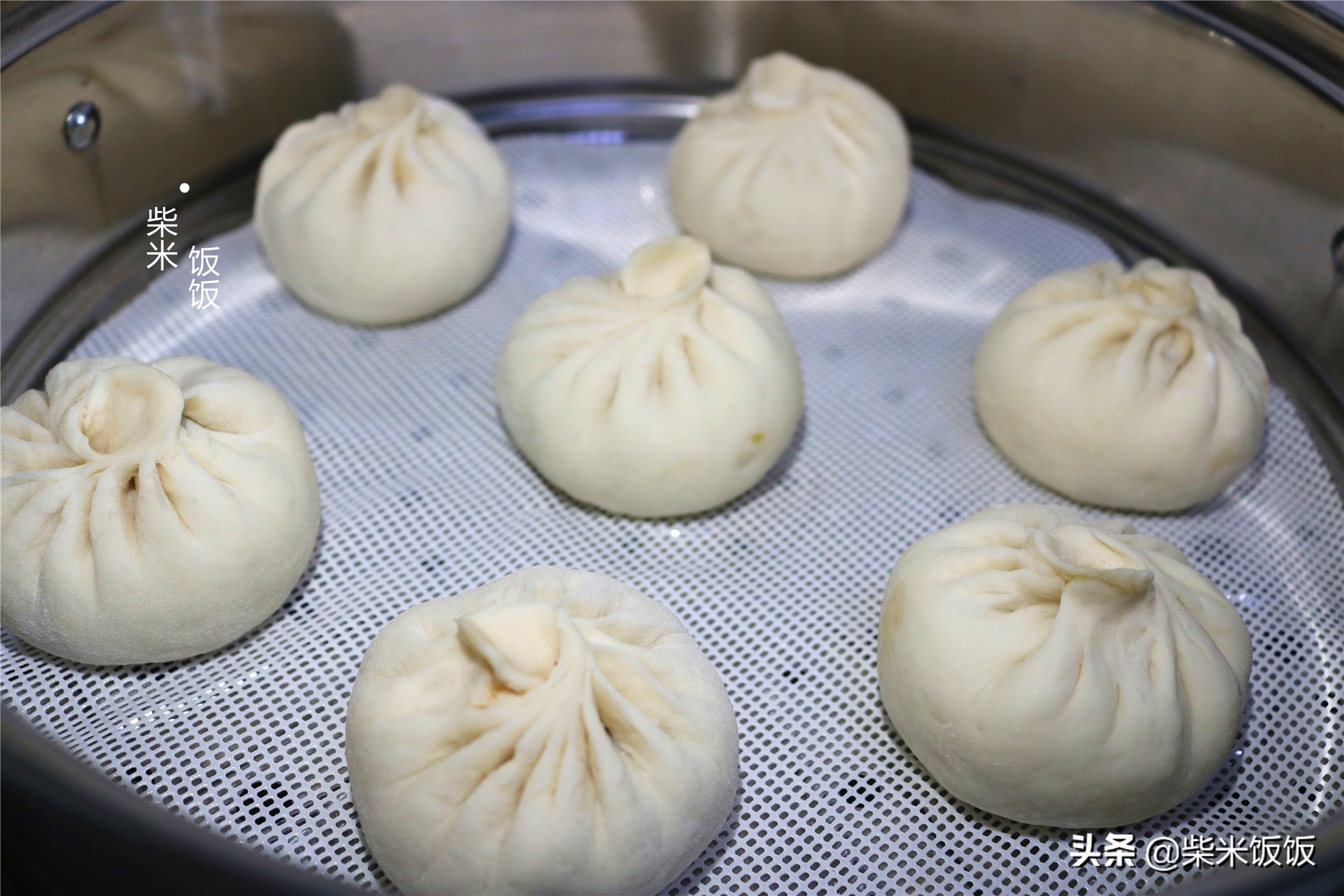白菜包子这样做，不放一点肉，美味赛过大肉包，太好吃了