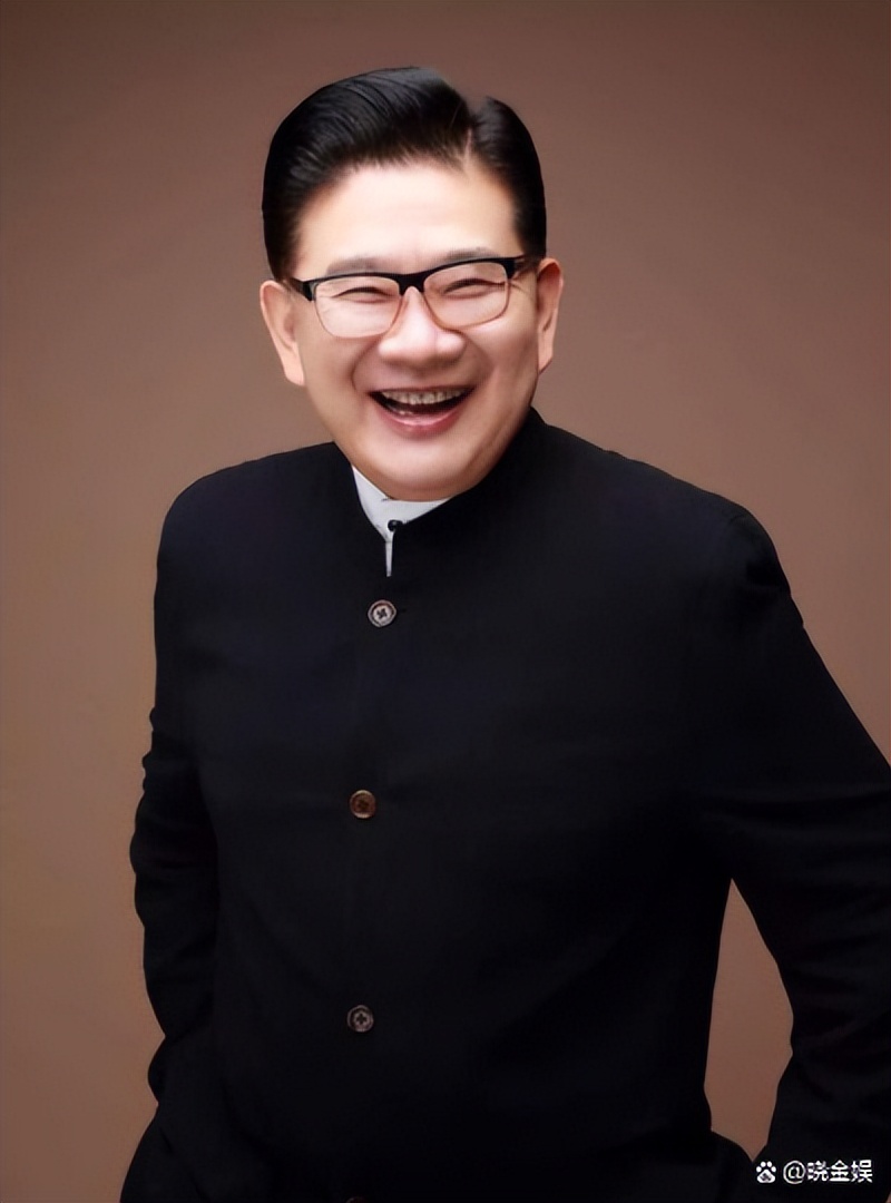 曹可凡：带儿子参观东方卫视，首次称呼其为“曾经工作过的地方”