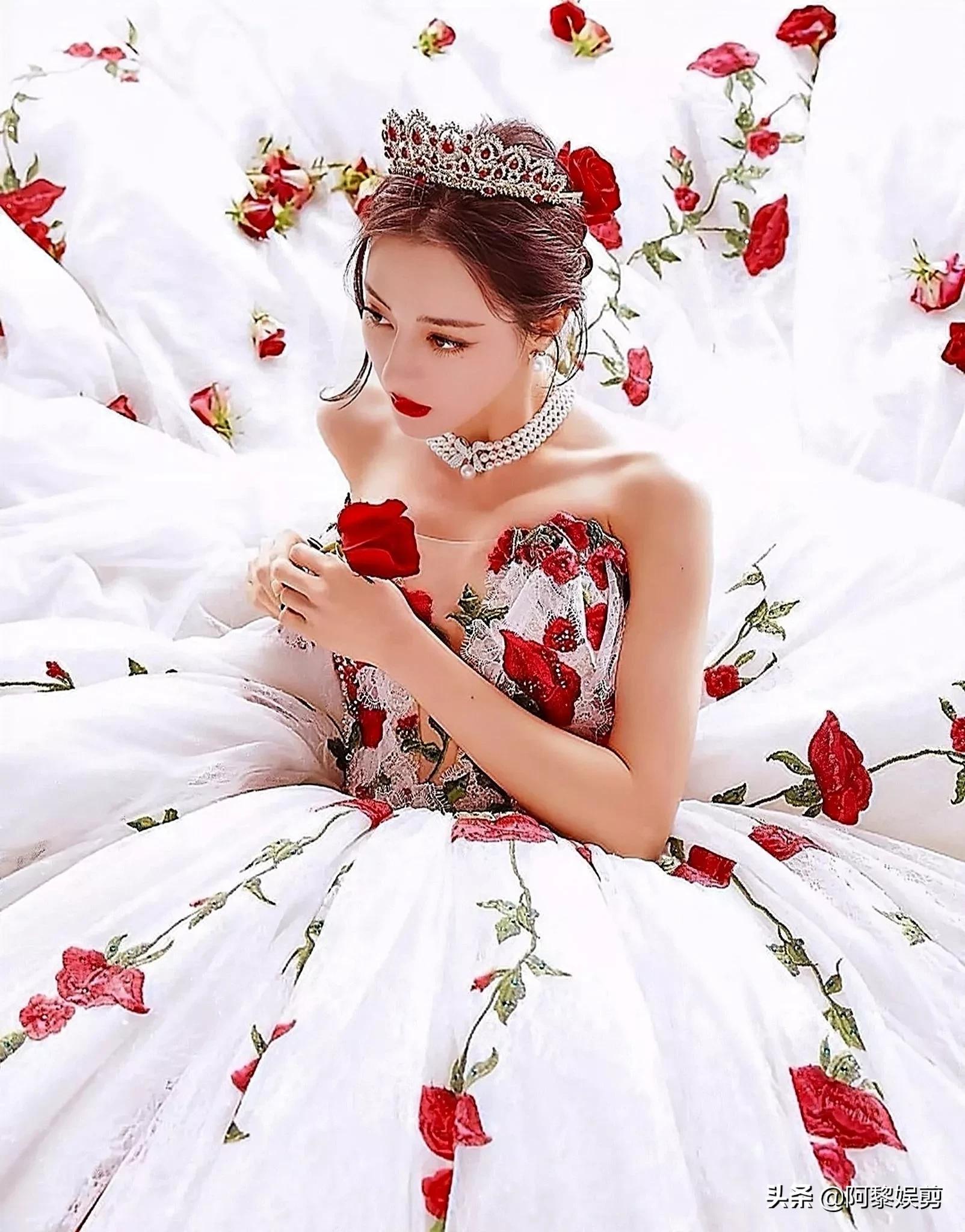 迪丽热巴，倾城绝色，灵动迷人，第三张太美了