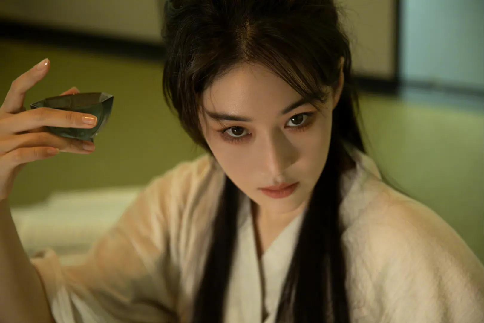 美丽军嫂张馨予