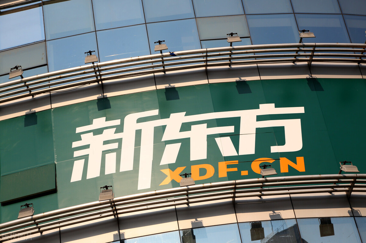 小米开始在越南生产智能手机 | 迪士尼或将失去米老鼠专有权