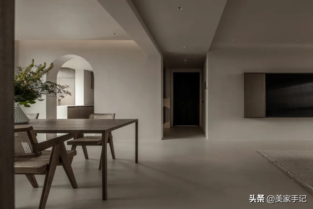 北京夫妻家中的精致场面：坚持不铺地板不铺砖，完工反而时尚高级