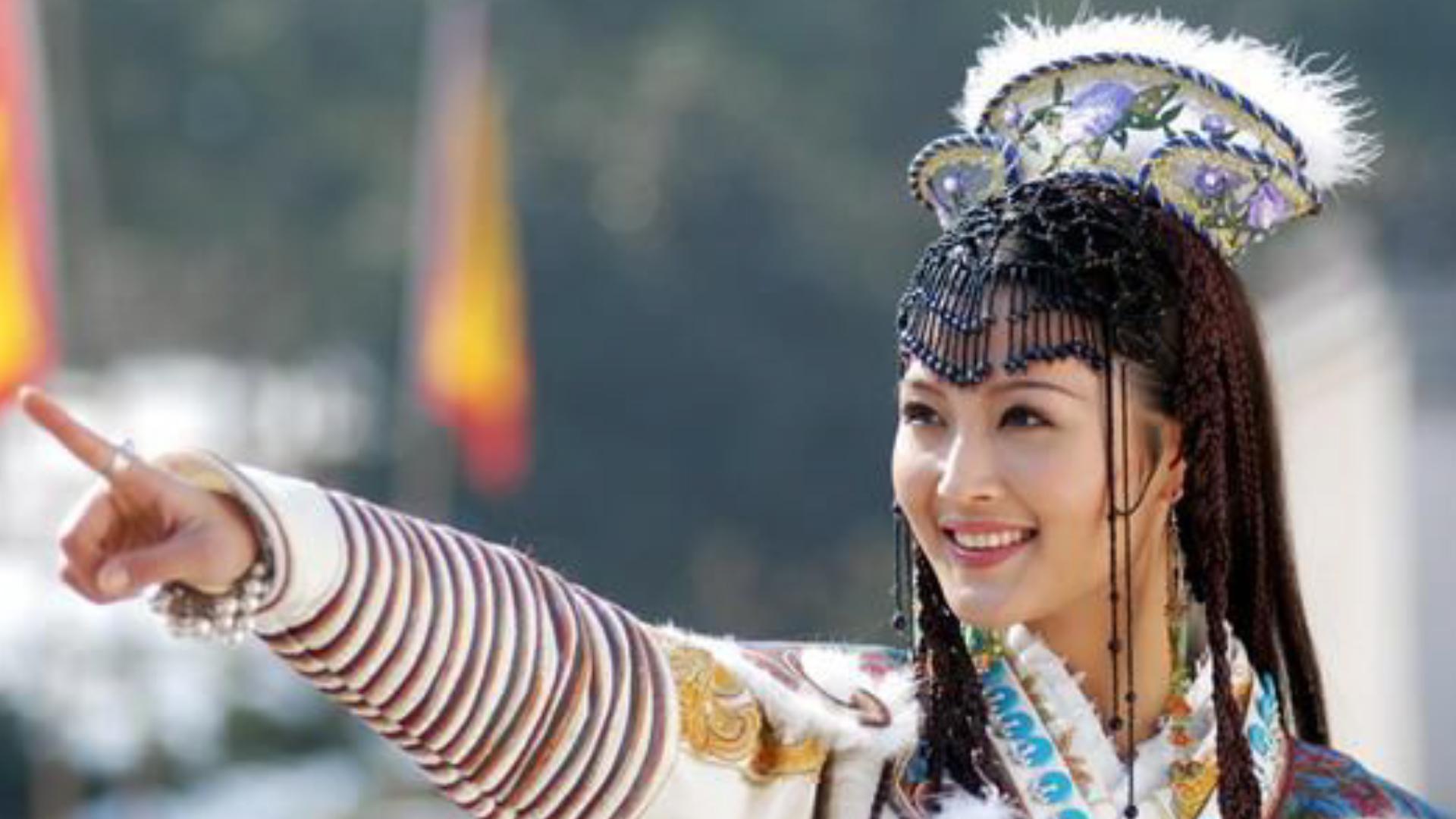 尤其是在《贞观长歌》中,饰演的阿史那云,她的一颦一笑,一举一动像极