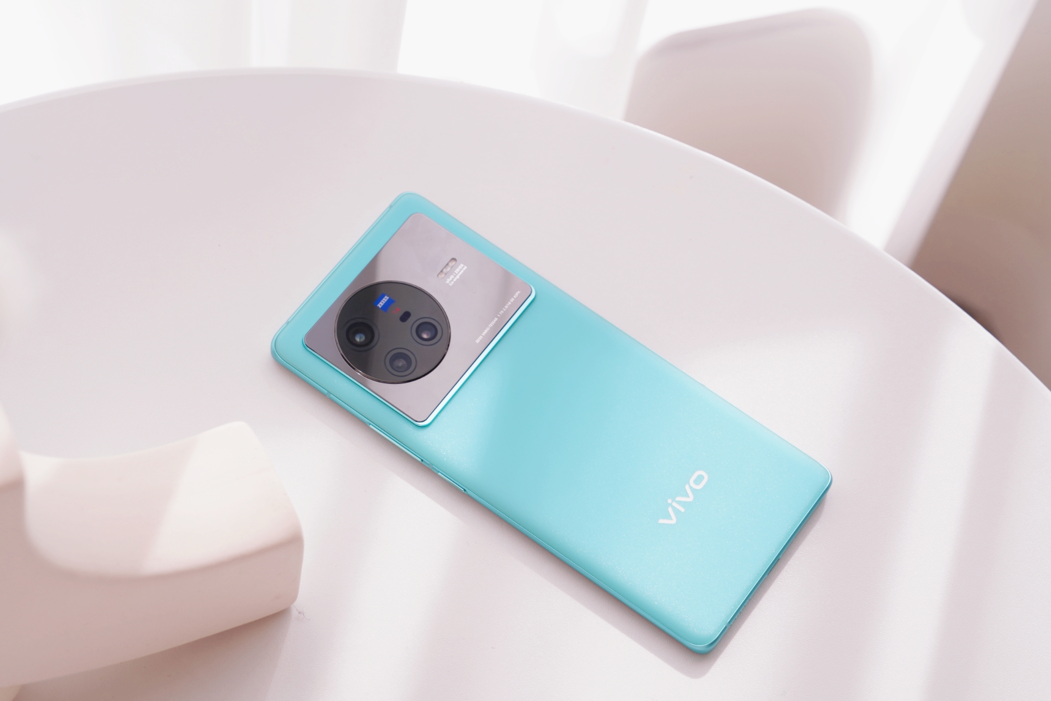 标准版也有Pro实力，天玑9000+蔡司影像加持，vivo X80上手实测