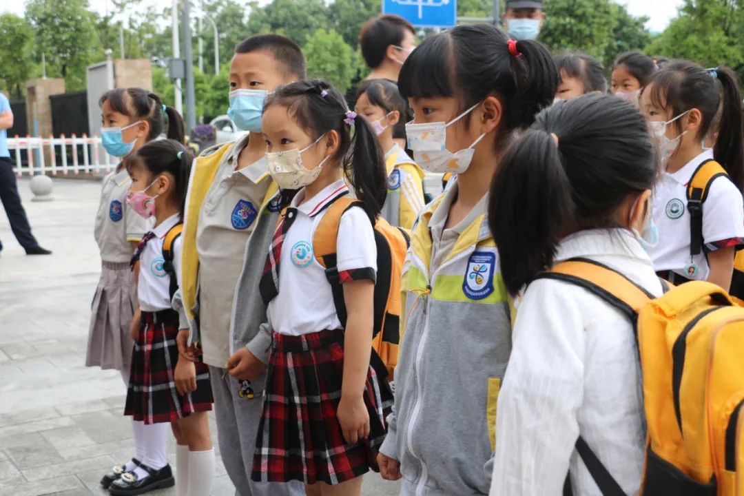 实验小学外国语学校与机关幼儿园携手开展幼小衔接交流体验活动