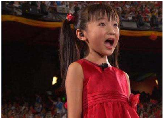 还记得林妙可与黄艺博吗？那泡在娱乐商业和官本位思想里的孩子