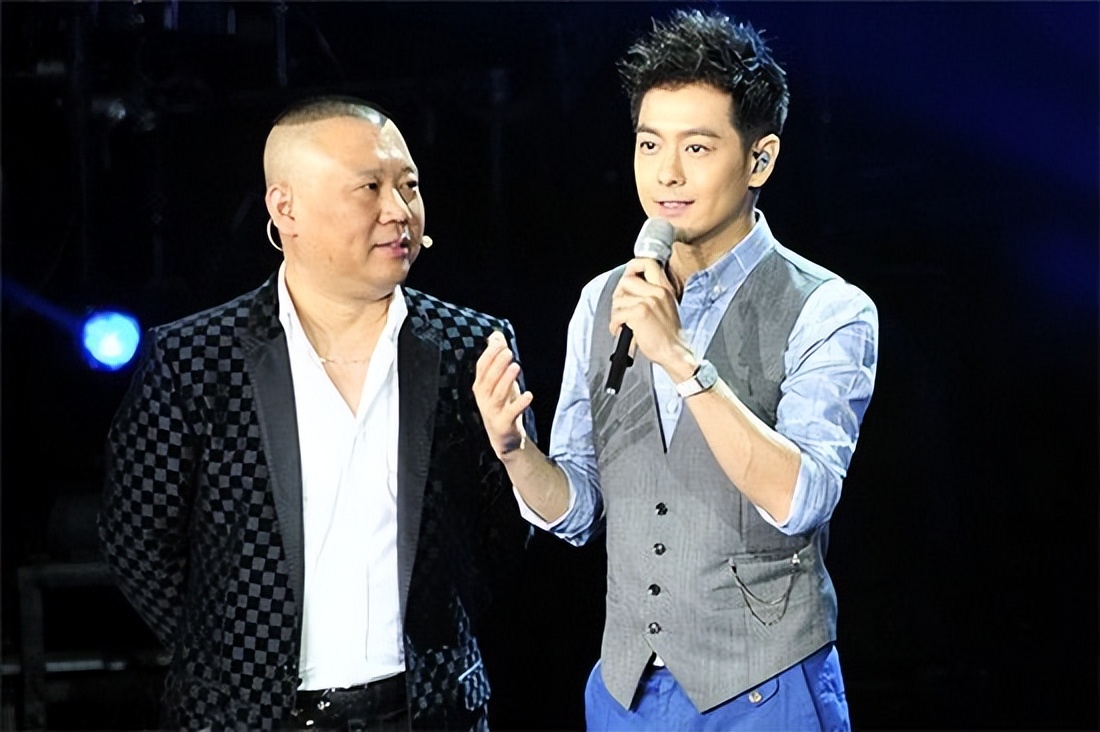 娃娃脸只服这10位明星！有人30岁还能演高中生，个个清纯可人