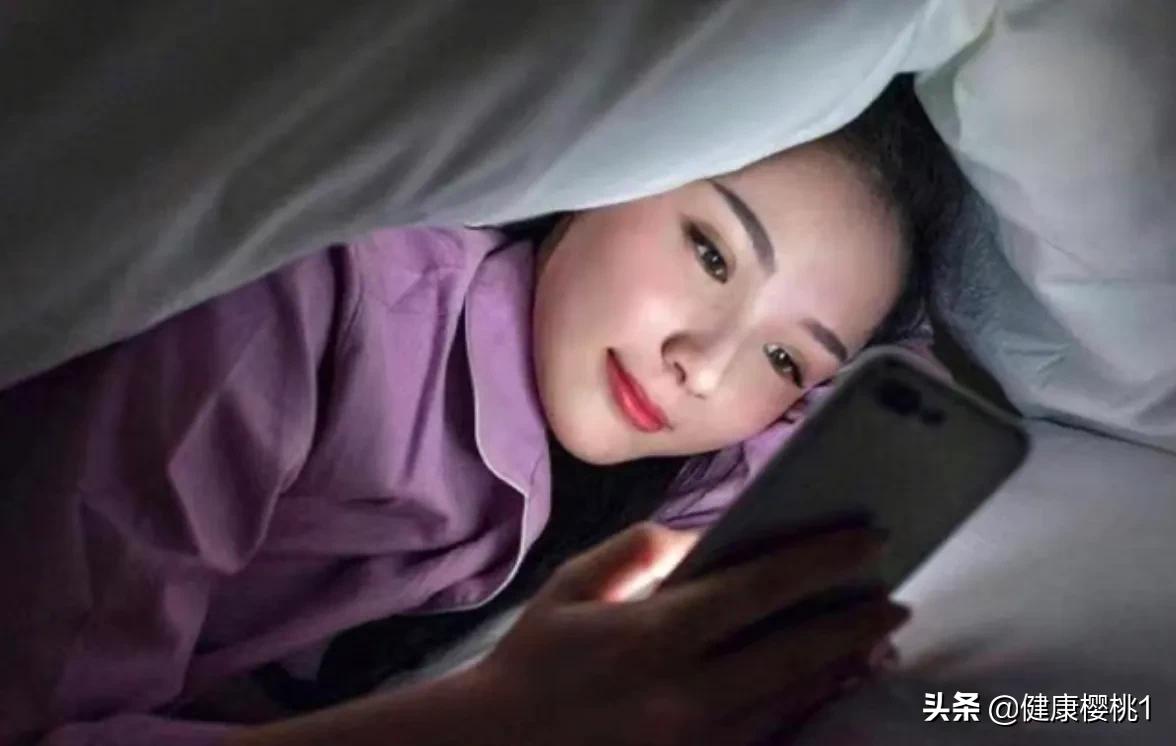 偷看“成年人网站”以为无人知道，手机有以下情况要注意了