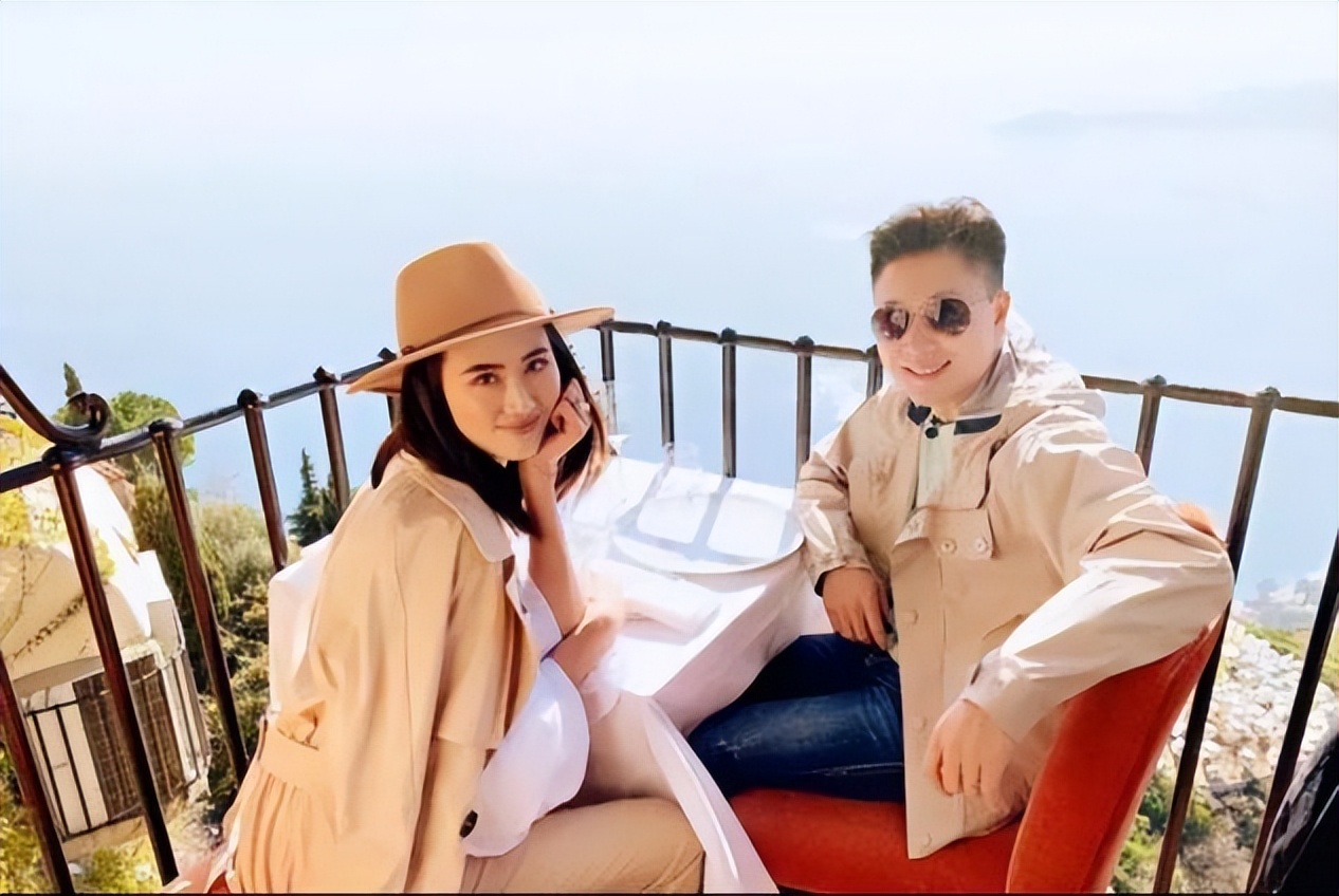 世界冠军李小鹏入选国际体操名人堂，却因妻子被群嘲，现状太解气