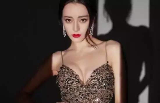 花见花开的迪丽热巴