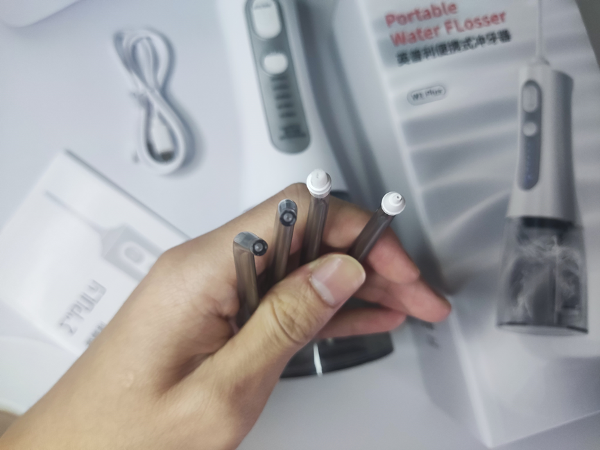 深层洁齿，英普利W1Plus冲牙器呵护口腔