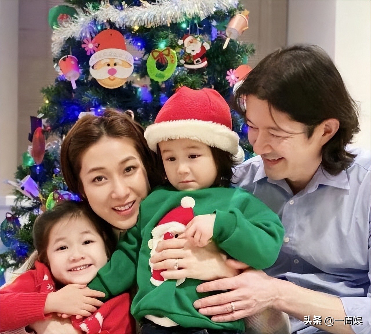 钟嘉欣三胎孕肚越来越大，抛硬币测试宝宝性别，内心想法曝光