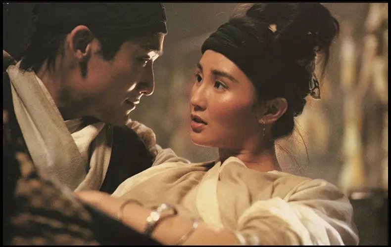 港片5大绝色美女近况悬殊,有人打碟,有人写书,有人成亿万富婆