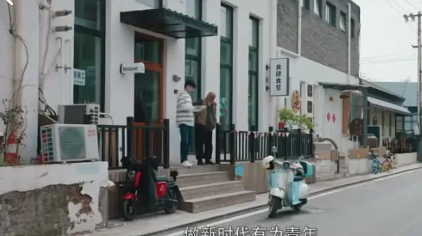 这部影片云集三大顶流明星，并有众多青年明星加盟，有喜欢的吗？