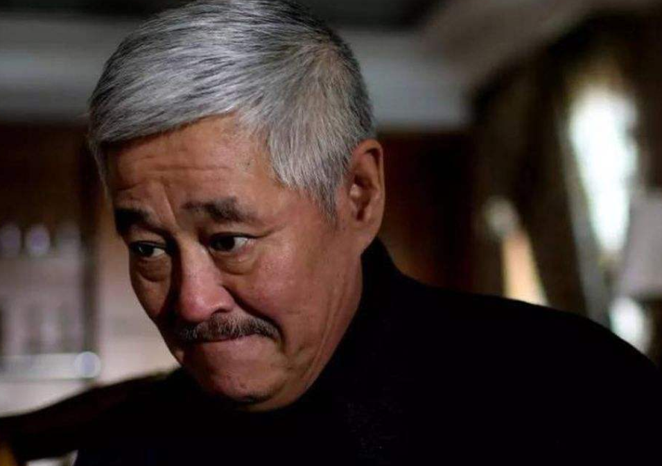 同是赵本山的种，把前妻女儿和后妻女儿一对比，差距一目了然