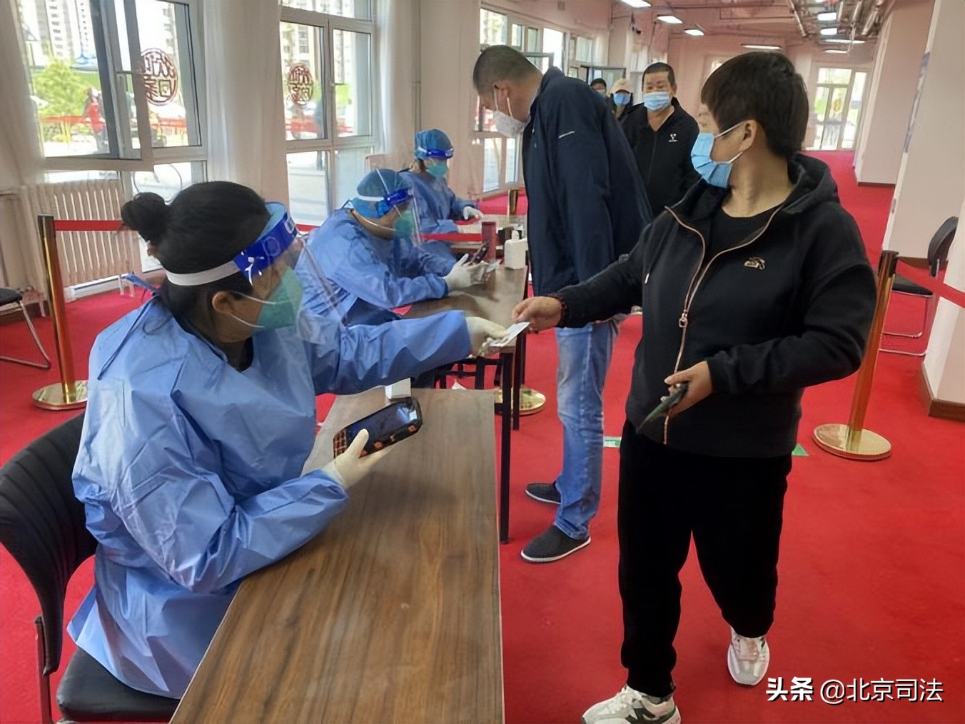 战疫路上的“超人妈妈”