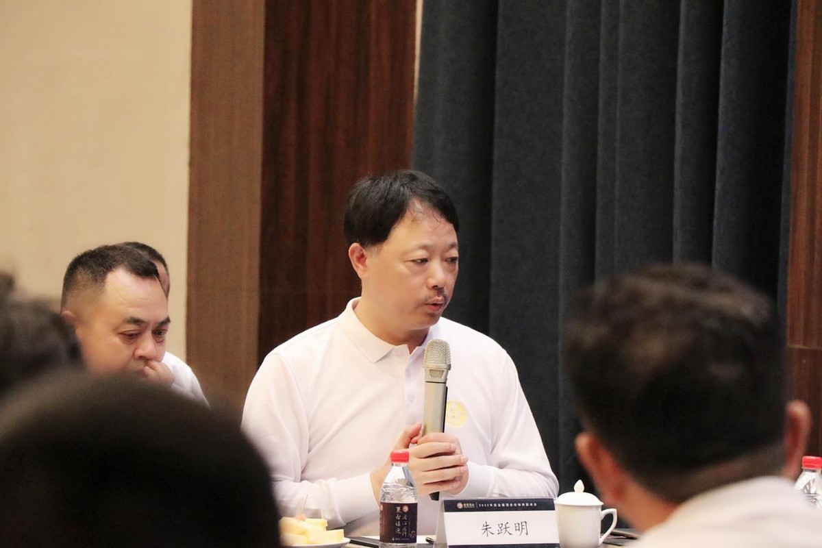 10亿金酱酒业再起步 聚合大咖智慧倾听一线声音
