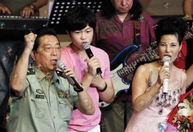 以爹为靠山嚣张跋扈，“小霸王”李天一是如何一步步走向监狱的