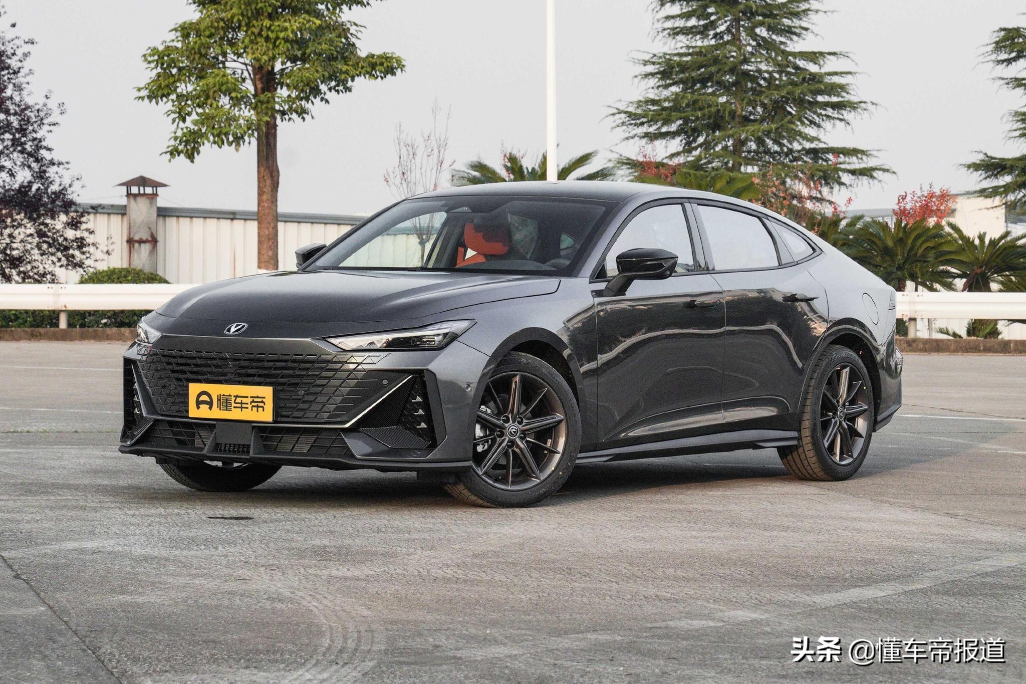 新车｜合资、自主均有“硬茬”登场！2022年这6款轿车不容错过
