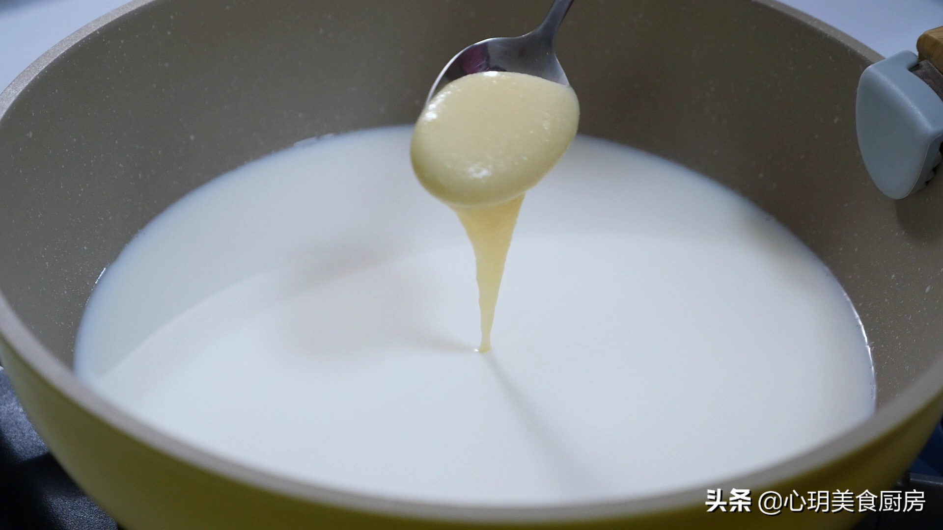 才知道，自制酸奶这么简单，只需要3个步骤，以后有吃不完的酸奶