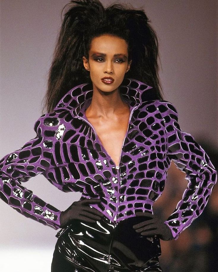 黑人超模伊曼:出道即巅峰,三婚嫁摇滚巨星,跨越生死依旧爱丈夫