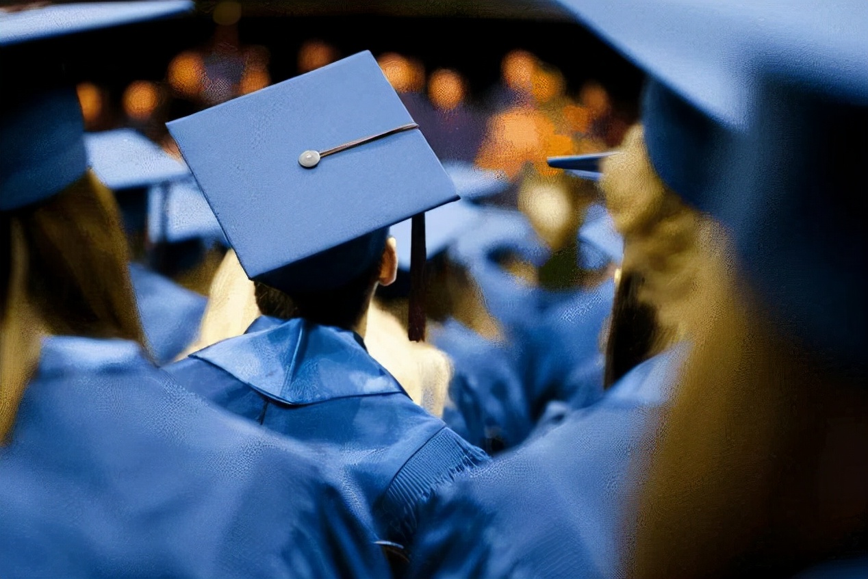 教育部最新消息，广西招生考试院限制，唐尚珺明年不再复读？