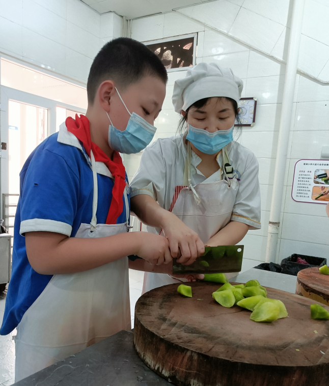 成都市双流区棠湖小学丨把“爱劳动”的奖章颁给棠小娃