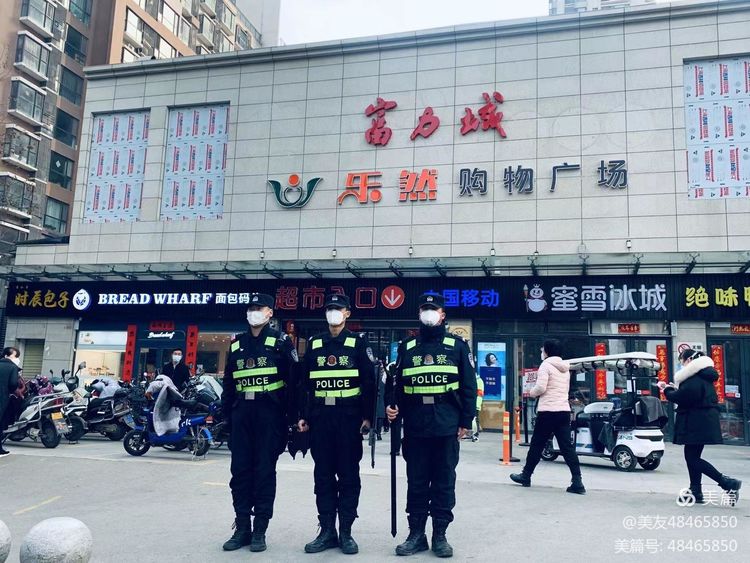 恪尽职守护元宵——西安市公安局航天分局巡特警大队加大元宵期间社会面管控力度
