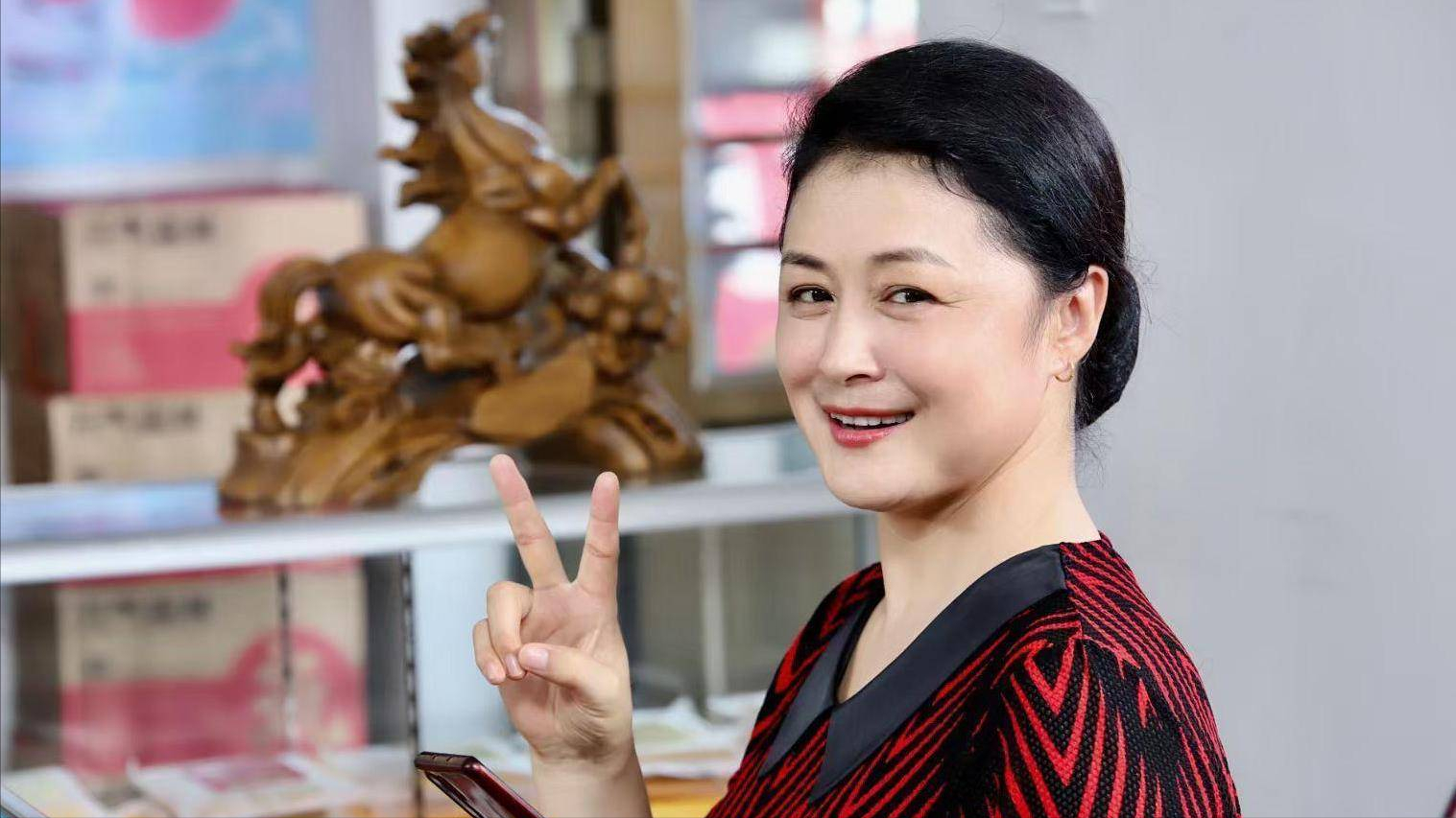 中国内地意外去世的十位明星,乔任梁抑郁自杀,白静被三刀索命