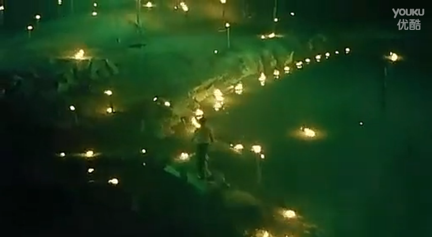 这部恐怖片很“邪性”，女主出殡当天陈百强去世，现在看都后怕