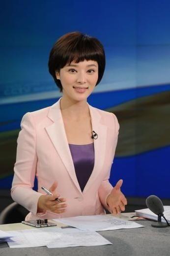 著名主播胡蝶：进央视前流过眼泪，嫁大丈夫陆川没有恨嫁心理