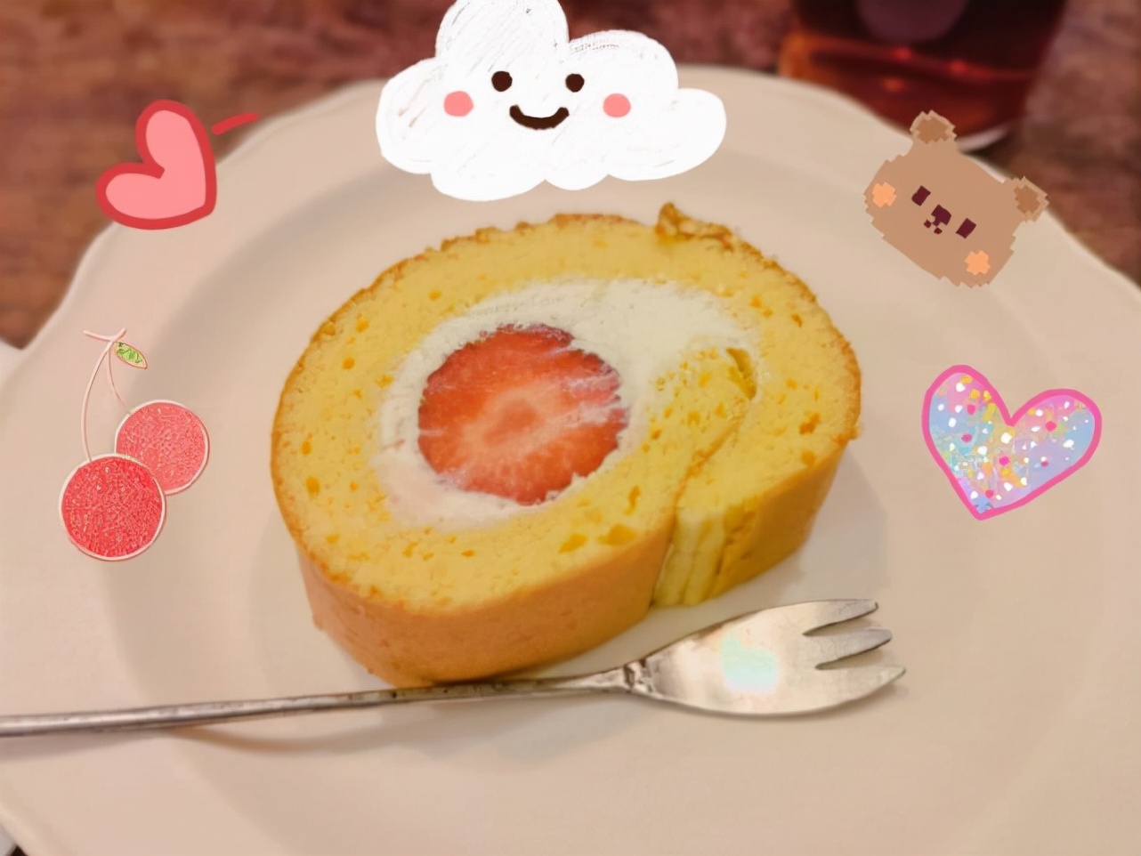 黄晓明卡点为儿子庆生后，baby助理晒照为小海绵庆生，好温馨