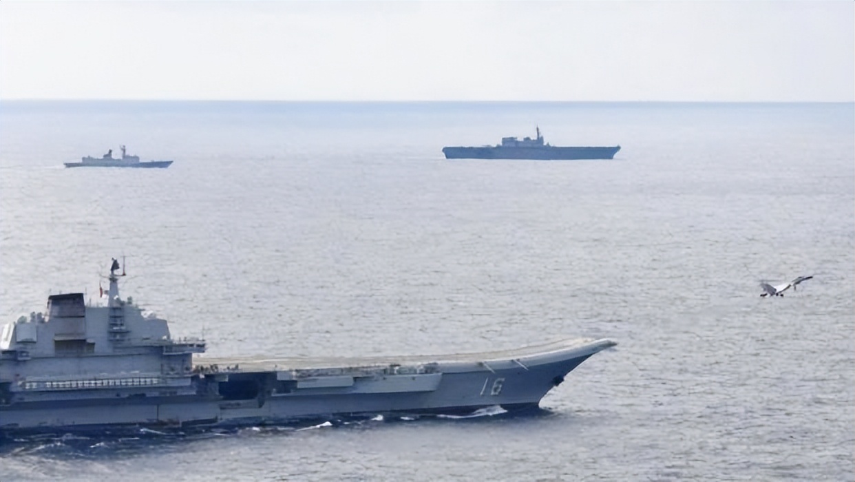 ��ʷ��һĻ�����й���ĸ����һ�������Ͻ����������ڹ���˫��ͬ��