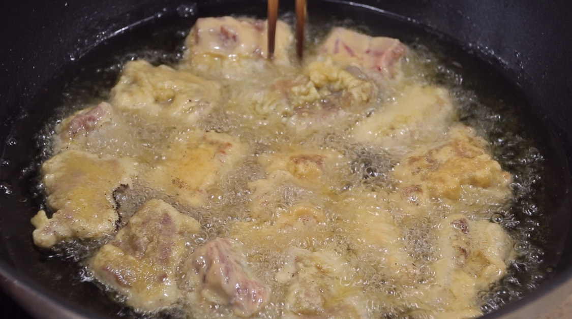 排骨又出新做法了，往里面淋1个鸡蛋，外酥里嫩，及早了解