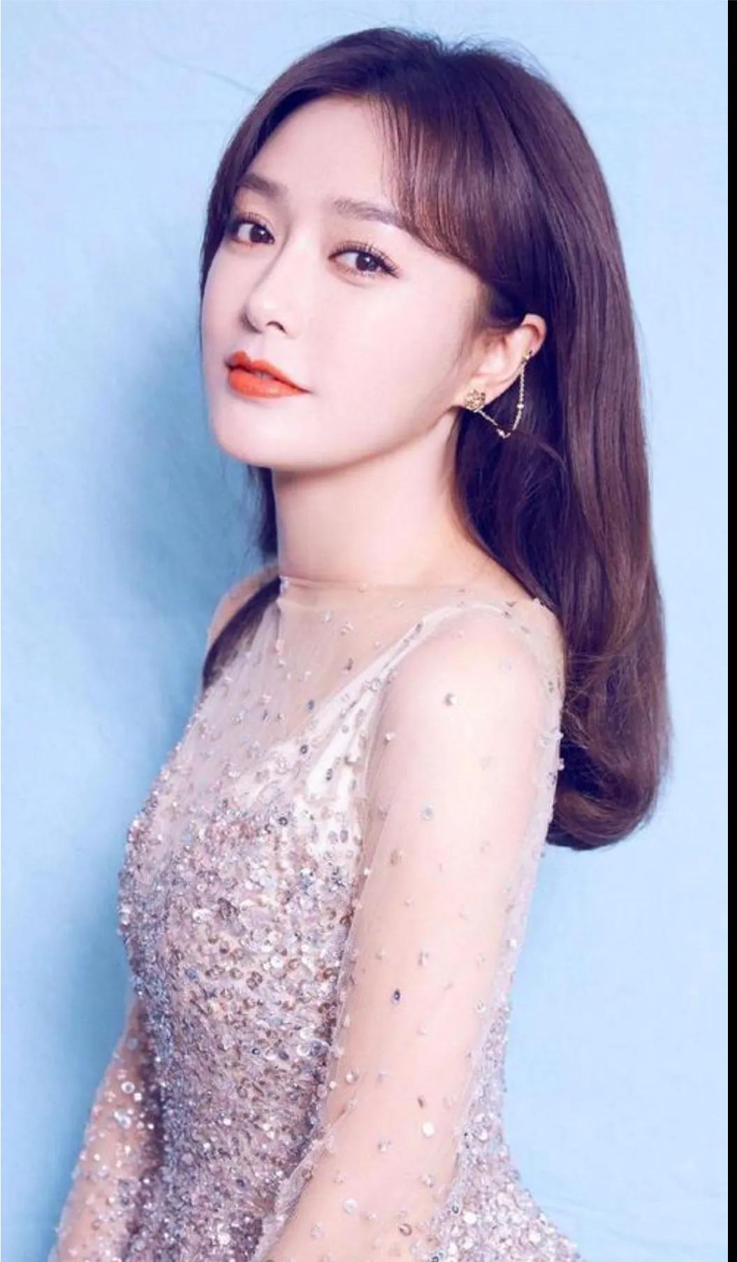 秦岚高清壁纸，展现精致容颜令人心动