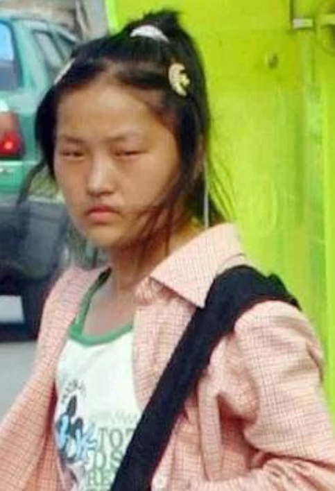 16年前，那个高考故意交白卷的河南“零分少女”，如今怎样了？