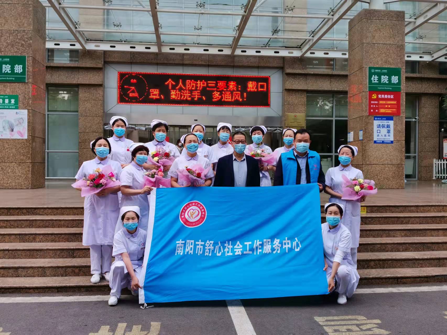 �¾�������ʹ�������Ŷӿ�չ5.12���ʻ�ʿ��ο�ʻ