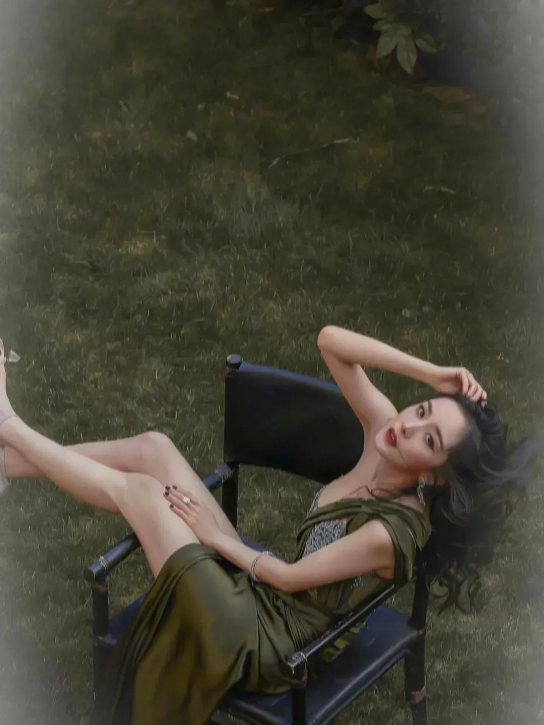 金晨、白鹿淡妆浓抹总相宜，自拍库存平易近人，领家妹妹即视感