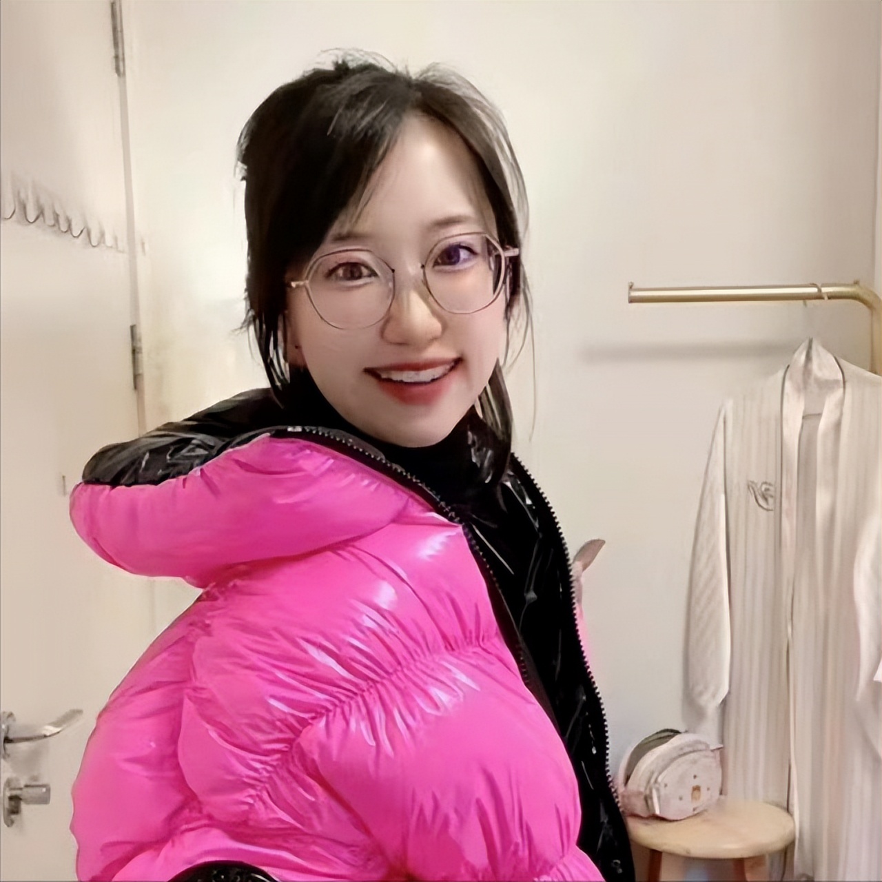 90后精英海归美女在北京豪宅当住家保姆，月薪15000，被质疑上位