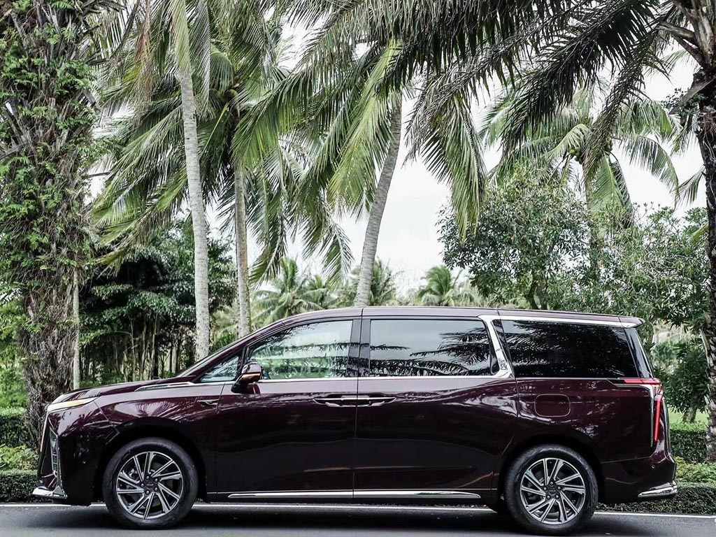 21.99万起售，上汽大通MAXUS G90闪亮登场