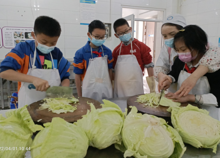 成都市双流区棠湖小学丨把“爱劳动”的奖章颁给棠小娃