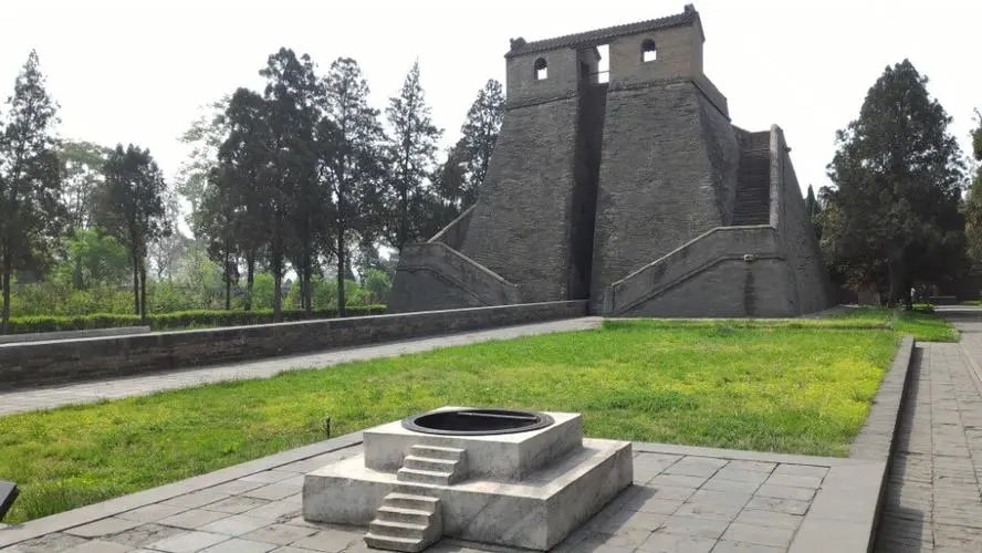 登封观星台恒山悬空寺南京城墙大理崇圣寺三塔承德避暑山庄西安大雁塔