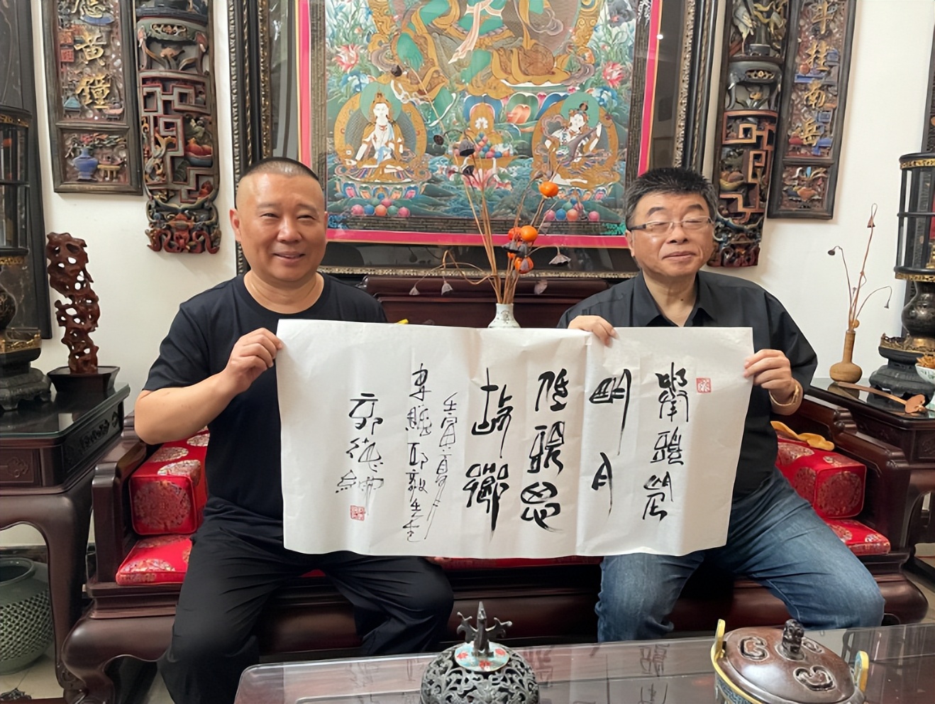 郭德纲有多有钱？豪宅内景富丽堂皇，连地毯上也绣着龙