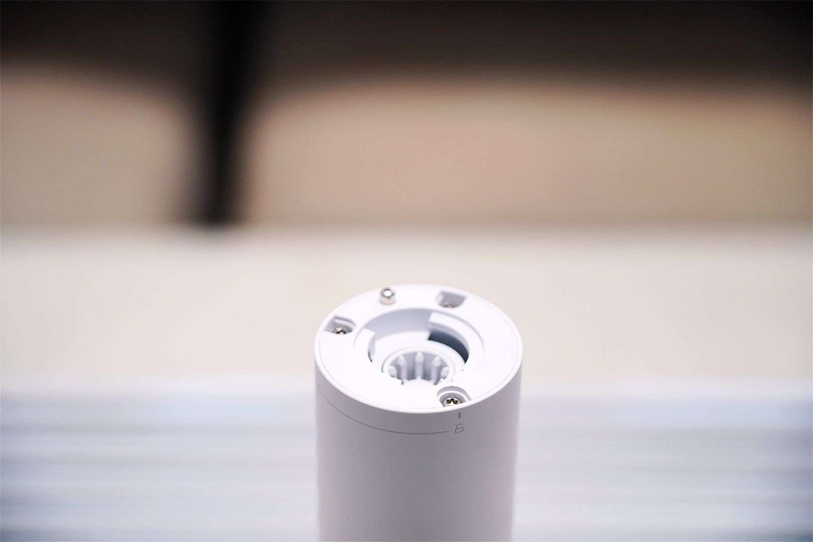 小米发布新款智能家居，售价仅为999元，解决没有预留插座的痛点