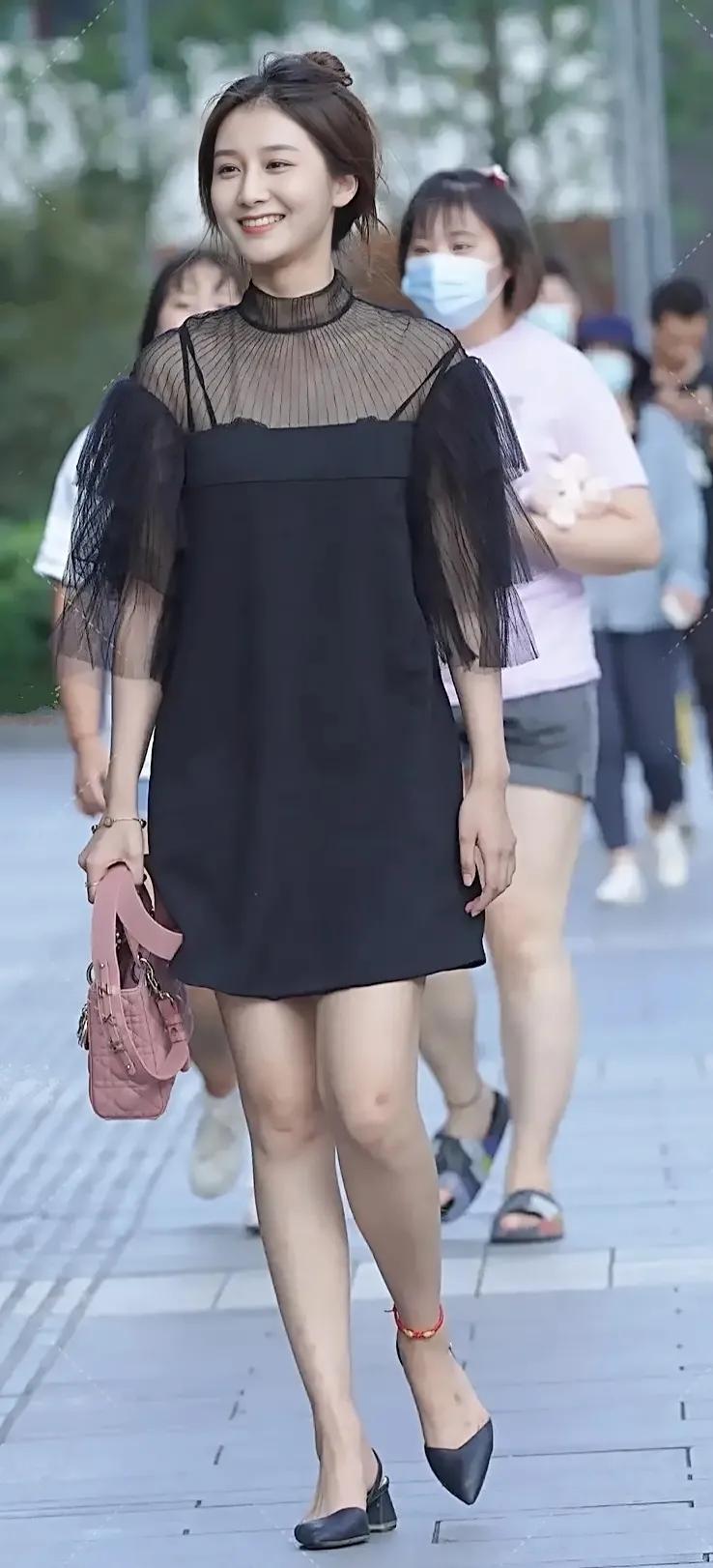 精美黑色服饰穿搭的美女 街拍美图合集